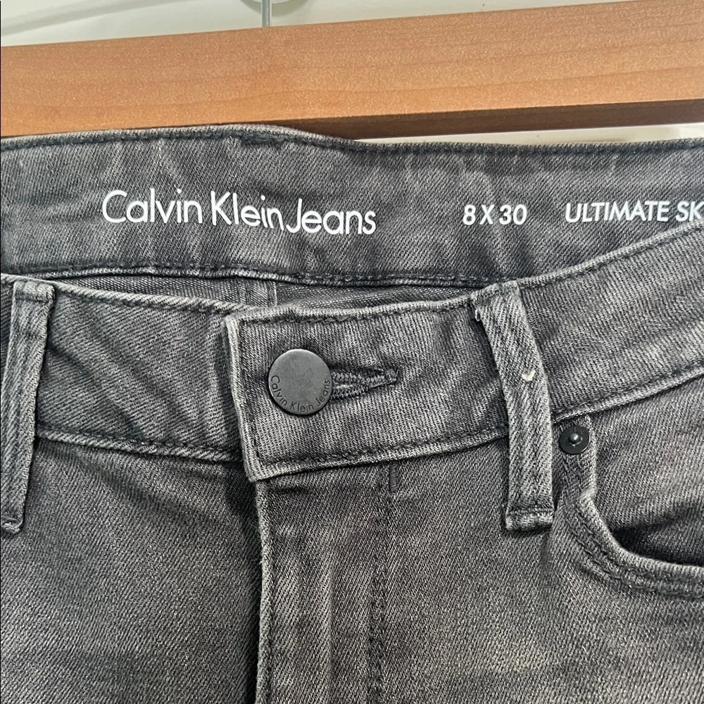 Calvin Klein chic versatile